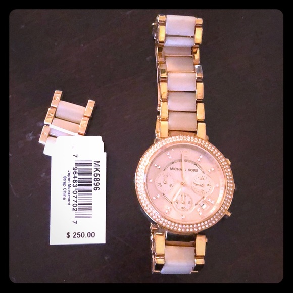 Michael Kors Accessories - Michael Kors rose gold watch